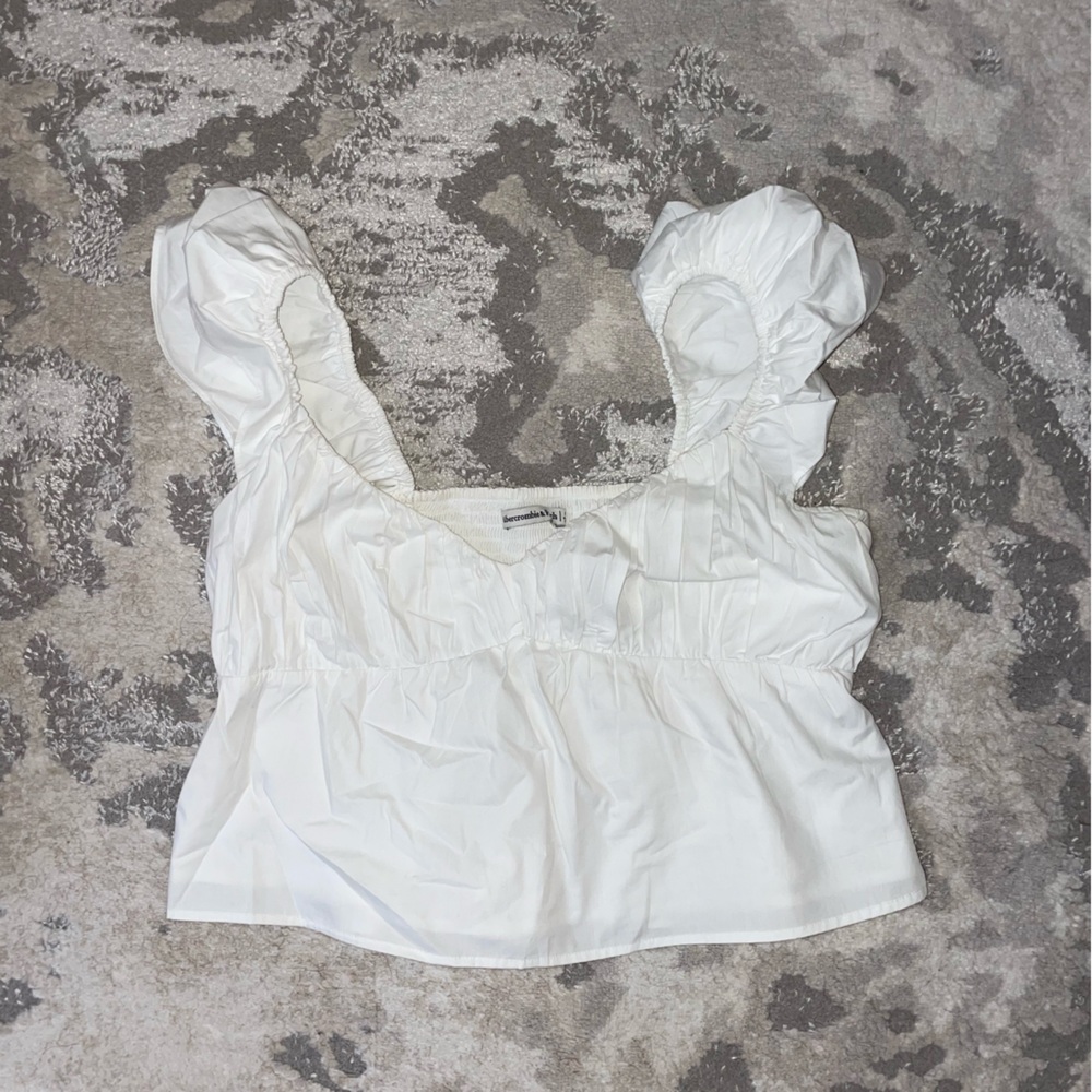 NWOT! A&F Ruffle Poplin Top